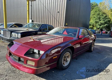 1988 Chevrolet Camaro z USA, uszkodzony, nr VIN 1G1FP21F1JL138014